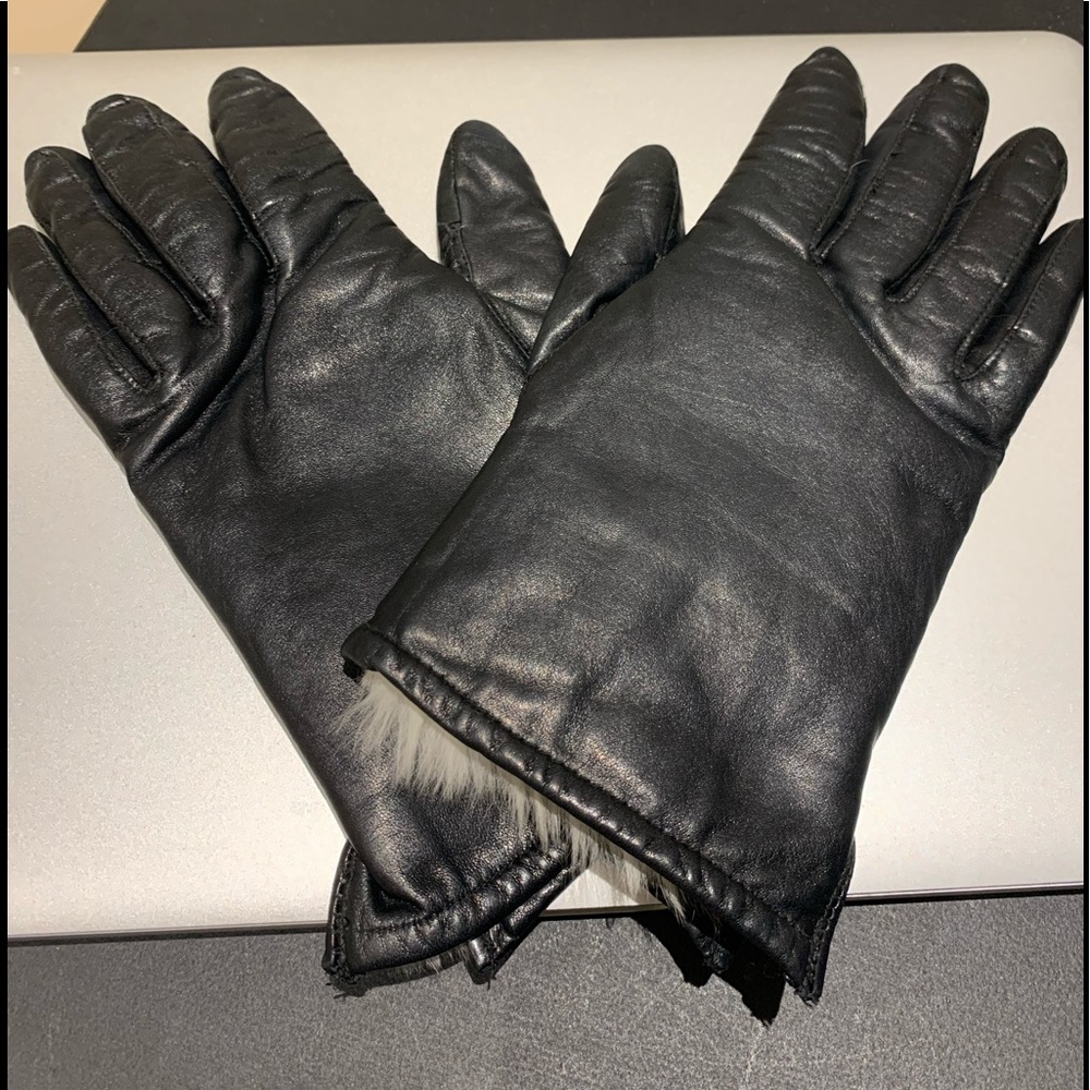 Ladies leather and fur line gloves